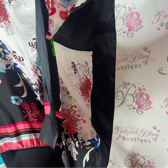 Bebe silk one shoulder bat wing scarf sleeved top shiny metallic multicolor - Picture 5 of 16